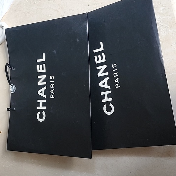 CHANEL Handbags - CHANEL Shopping bags 🛍